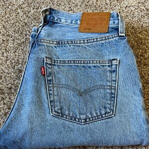 Levi's premium 501 90s jeans